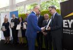 Naczelnik Urzędu Skarbowego w Gostyniu odbiera wyróżnienie za II miejsce w kategorii efektywność