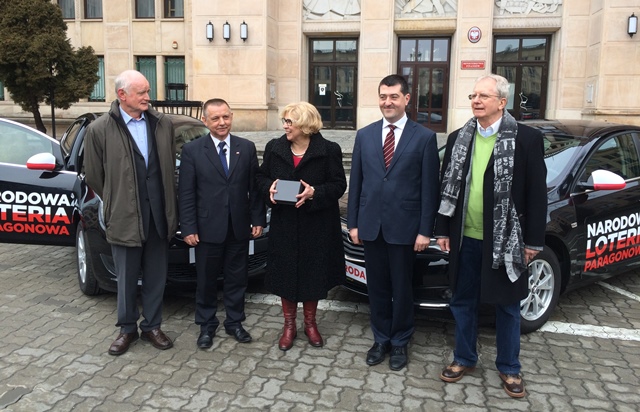 Odebranie nagrody głównej i specjalnej