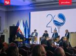 zdjęcie sceny z wyświetlonym napisem 20 lat KOBiZE