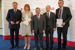 Wielkopolscy laureaci w towarzystwie Ministra Mariana Banasia i Prezesa BCC Marka Goliszewskiego oraz Zastępcy Dyrektora Izby Administracji Skarbowej w Poznaniu Dariusza Zujko.